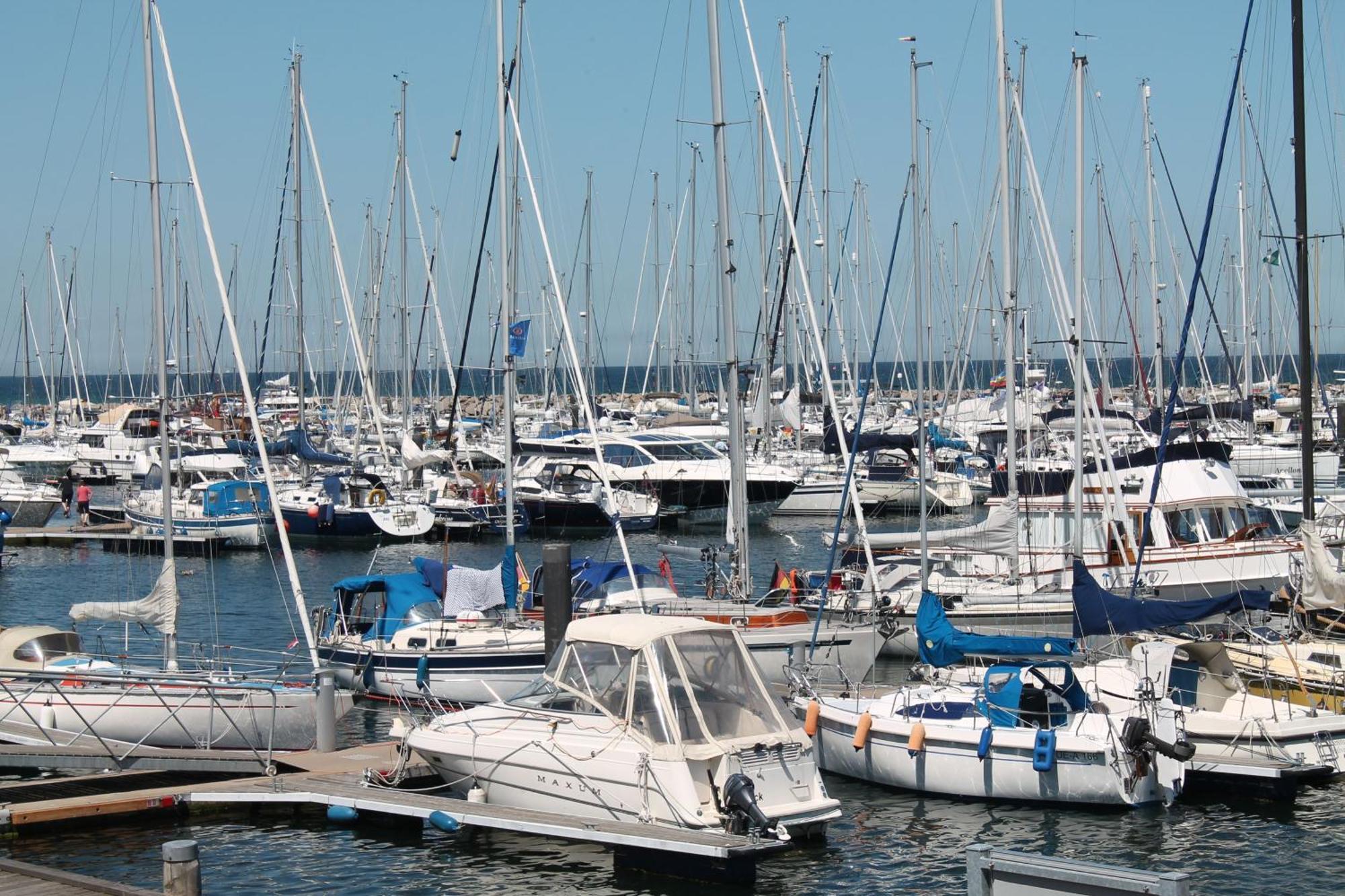 Landferienwohnung Im Gutshaus Ofc 28 * Rostock